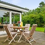 Njoy Your In A Charming And Well-maintained Near The Child-friendly Begtrup Vig Surrounded By Nature And Tranquillity Дом отдыха