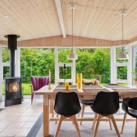 Njoy Your In A Charming And Well-maintained Near The Child-friendly Begtrup Vig Surrounded By Nature And Tranquillity *